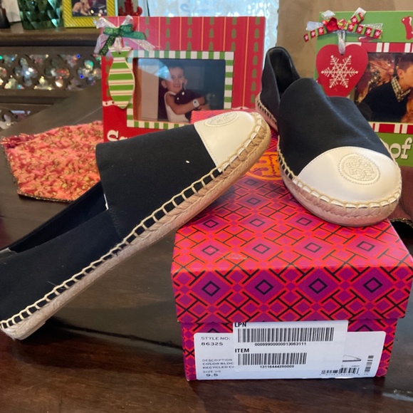 Tory Burch Color-Block Canvas Espadrilles in perfect black/white,BNIB - Picture 2 of 5
